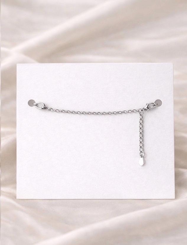 If best friends were flowers, i’d pick you silver flower clover bracelet